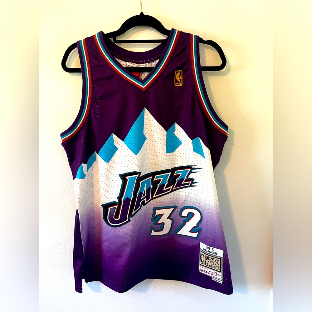 Karl Malone Jersey - Mitchell & Ness